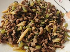 雪菜牛肉丝-食光慢宴·安吉土菜馆