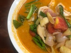 -Dang restaurant (patong phuket)