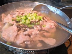 翘脚牛肉中锅-肖四女乐山跷脚牛肉(南汇大学城生活广场店)