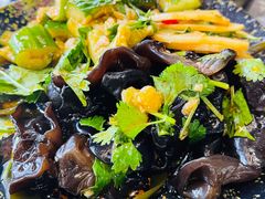 -牛里牛气· 榴莲海鲜鲜牛肉自助火锅·烤肉(横岗店)