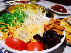 菌蔬拼盘-八珍玉食鸡煲·打边炉(印象城店)