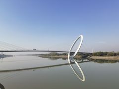 -南京眼步行桥