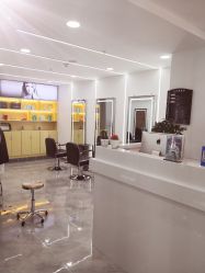 -Coo Hair salon