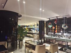 -唐拉雅秀酒店-西锦汇空中BBQ·思创餐厅