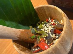 手撕椒松花蛋-云海肴·汽锅鸡·云南代表菜(天山百盛优客店)