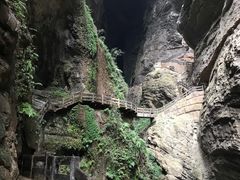 -龙水峡地缝景区