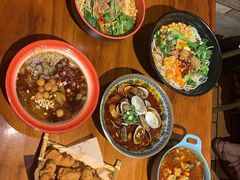 -爆炸头阿姨小四川正宗川味小吃(无任何分店)