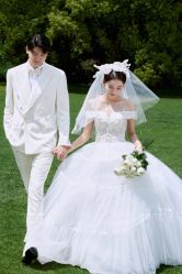 点击看大图 俏皮可爱-挪娅婚纱摄影皇家会所
