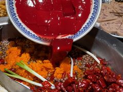 -沸炉重庆老火锅(军事博物馆店)