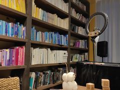 -房角石咖啡与书(吉大南校店)