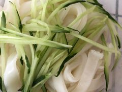 传统凉皮-秦韵轩·西安小馆(贻成福地广场店)