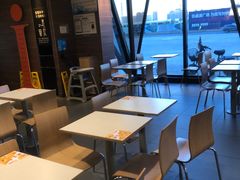 -麦当劳(哈西万达店)