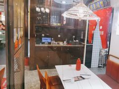 -阿瓦山寨·湘菜现炒·剁椒鱼头王(咸阳总店)