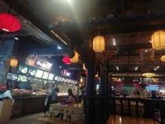 -八一路好吃街(雨田商务大厦店)