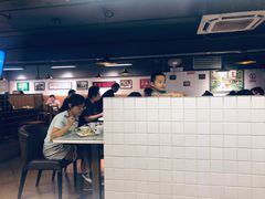 -新大咀港式茶餐厅(宝山万达店)