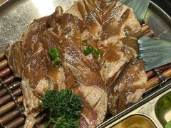 -草家酱蟹炭火烤肉店(珲春南路一店)
