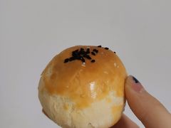 豆沙蛋黄酥-甜嘟嘟烘焙坊(舒城路店)