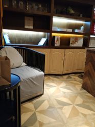 -PE SALON