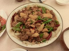 放了青椒的大盘鸡！-楼兰印象(朝外店)