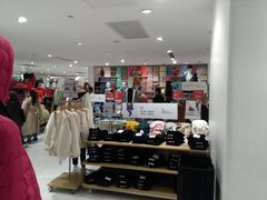 -优衣库(上海正大广场店)