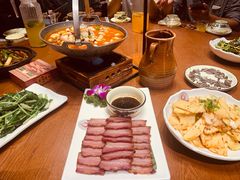 -老滇山寨•云南特色菜•地方菜•民族风情歌舞表演(金碧店)