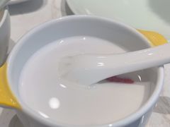 椰奶桃胶-船歌·鱼水饺青岛菜(国贸商城店)