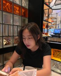 -苑苑发型设计