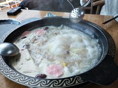 -小志家.鲜牦牛肉牛杂火锅野生菌汤锅