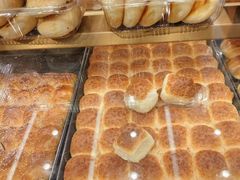 -昆明冠生园·蛋糕·面包(朗悦湾店)