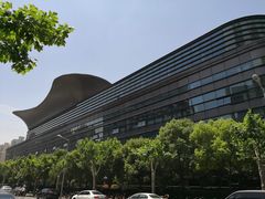 -上海跨国采购会展中心