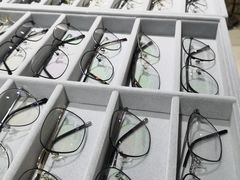 -潘多拉眼镜·蔡司依视路明月(潘家园店)