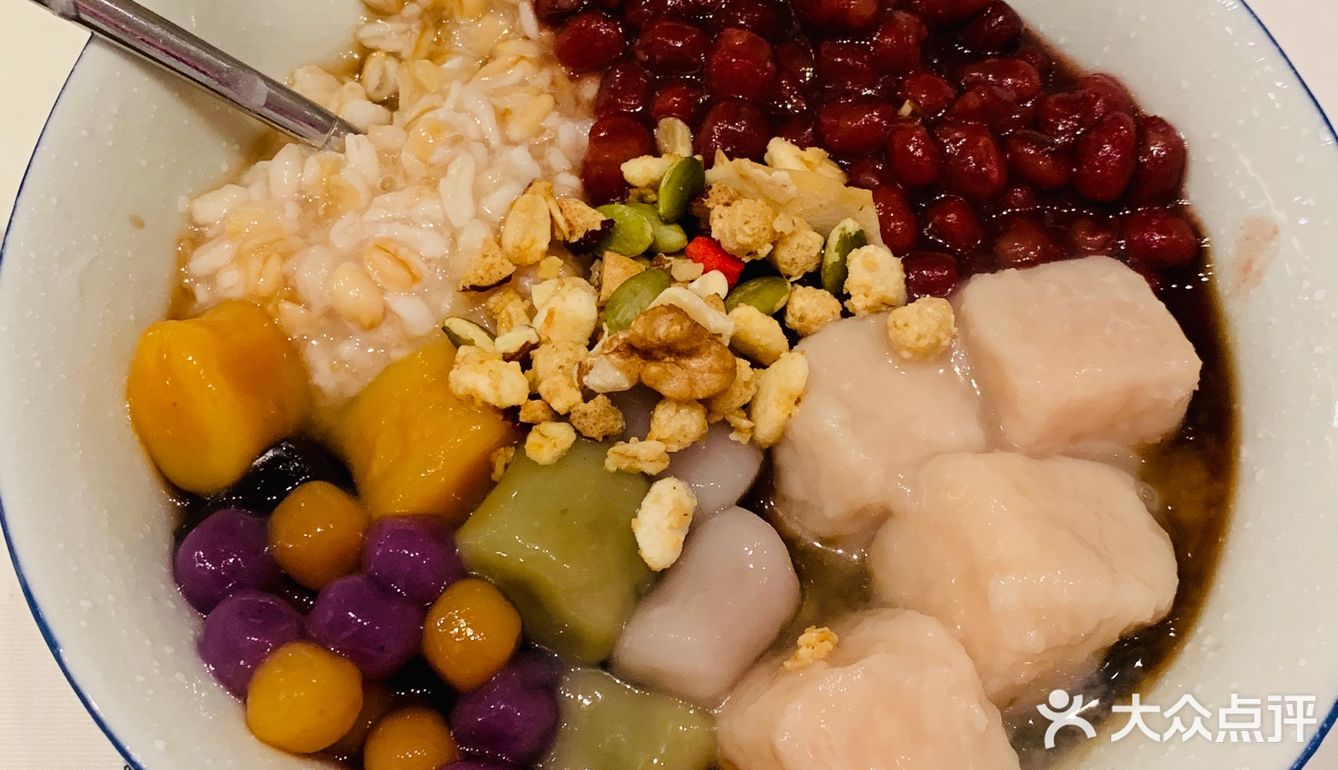 巧妙融合中西餐饮文化的老牌西餐厅—水天堂