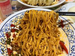 -李与白包子铺(桐梓林店)