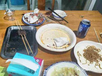 今天在鱼羊鲜吃了涮羊肉,吃得那叫一个满足!