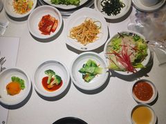 餐前小菜-本家韩国烤肉(青岛万象城店)