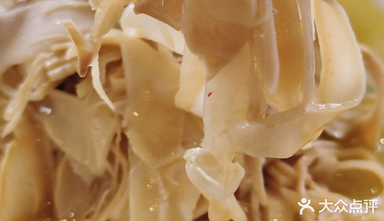 成都探店｜成都著名小吃店里的正餐如何呢?外