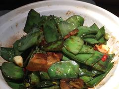 -洞庭土菜小炒馆(易发广场店)