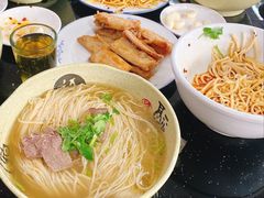 -十二忠手拉面(五福店)