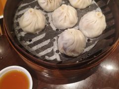 鲜肉小笼-老半斋(福州路店)