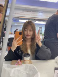 -镁连社·美联社