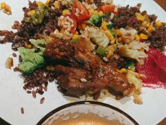 -POKEE VIA&Brunch·维娅(重庆来福士店)