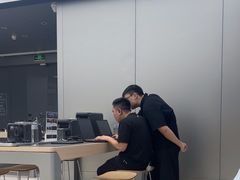 -DJI大疆(深圳华强北曼哈授权体验店)