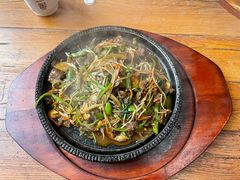 铁板鹿肉-百年石锅饭·朝鲜族传统民餐