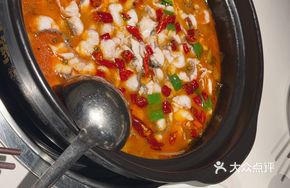 Signature Sour Cabbage Live Fish Pot