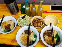 -东三里屯豌杂面