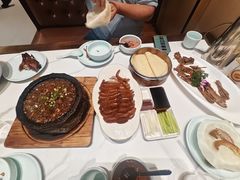 -梅利汴京烤鸭•开封豫菜地标店(东大街店)
