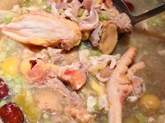 -沙胆彪炭炉牛杂煲(上海日月光广场店)