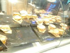 -巴黎贝甜(大宁国际商业广场店)