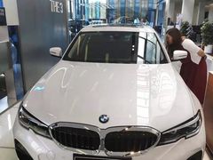 -上海宝信宝马4S店