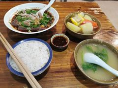 -朱大嘴肥肠血旺(福字街店)
